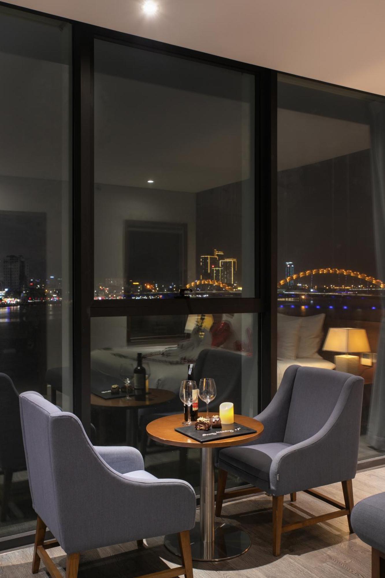 Avora Hotel Da Nang Exteriör bild
