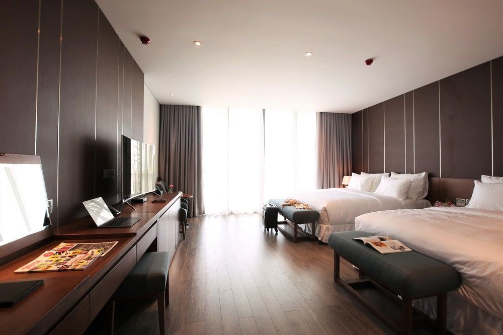 Avora Hotel Da Nang Exteriör bild