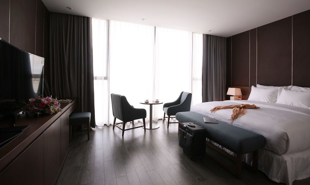 Avora Hotel Da Nang Exteriör bild